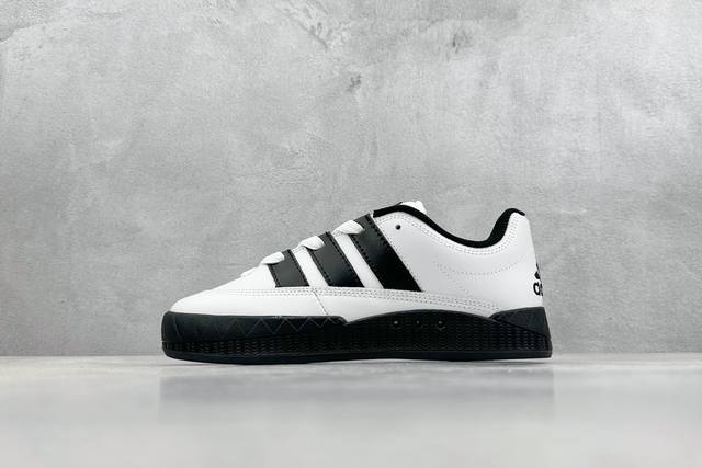 Xl版 Adidas Adimatic Low 马蒂奇系列低帮 复古鲨鱼面包鞋运动休闲滑板板鞋 整个鞋面由色彩艳丽的麂皮制成 搭配品牌标志性大尺寸三条纹 Log