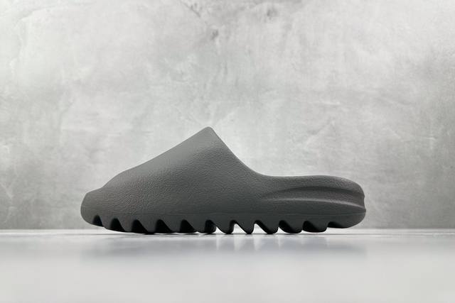 Gt版 全新外贸大厂出品 品质超稳 麻面 Adidas Originals Yeezy Slide 石板灰 Slate Grey 货号 Id2350 尺码 Us