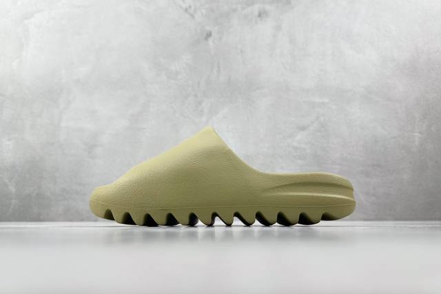 Gt版 全新外贸大厂出品 品质超稳 麻面 Adidas Originals Yeezy Slide Resin 绿色 货号 Fz5904 尺码 Us4 37 U