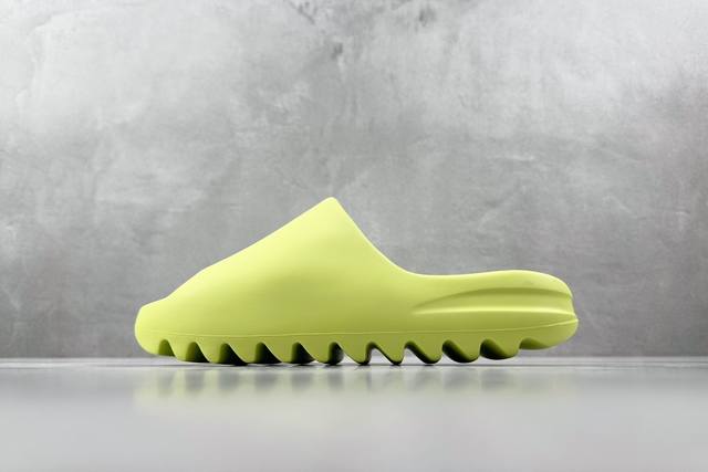 Gt版 全新外贸大厂出品 品质超稳 Adidas Originals Yeezy Slide 荧光绿 Glow Green 货号 Gx6138 尺码 Us4 3