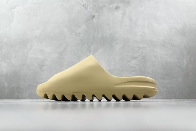 Gt版 全新外贸大厂出品 品质超稳 Adidas Originals Yeezy Slide 黄色 'Sand 货号 Fw6344 尺码 Us4 37 Us5