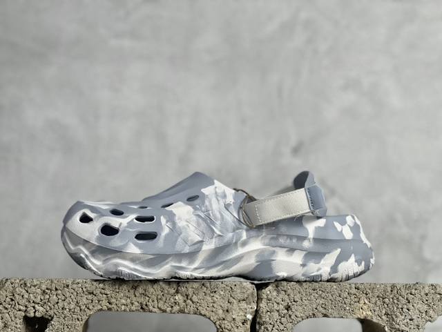 Adidas Maxxclog 夏季休闲沙滩拖鞋凉鞋 魔术贴舒适轻便运动防滑潮流洞洞凉鞋 货号：Jh6278 尺码36-47