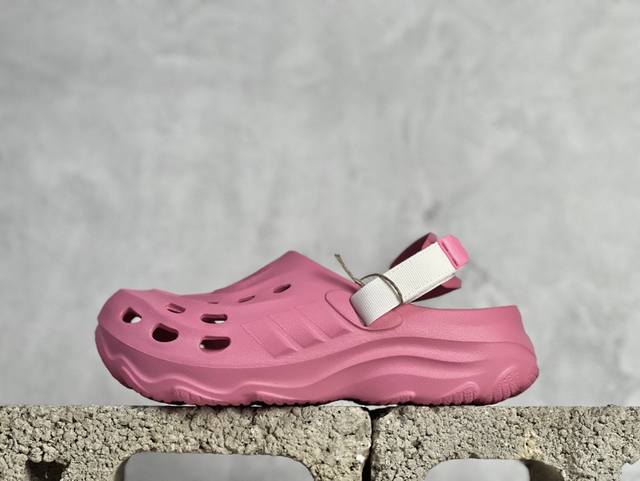 Adidas Maxxclog 夏季休闲沙滩拖鞋凉鞋 魔术贴舒适轻便运动防滑潮流洞洞凉鞋 货号：Jh9844 尺码36-40
